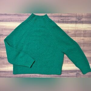 Old Navy Green Women's Turtleneck Sweater
